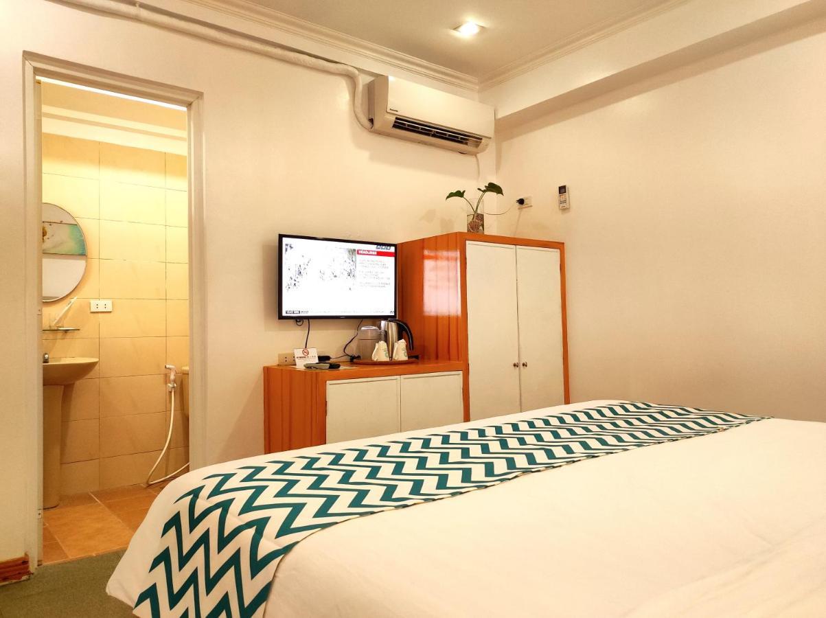 Grand Blue Beach Hotel Manoc-Manoc Ngoại thất bức ảnh