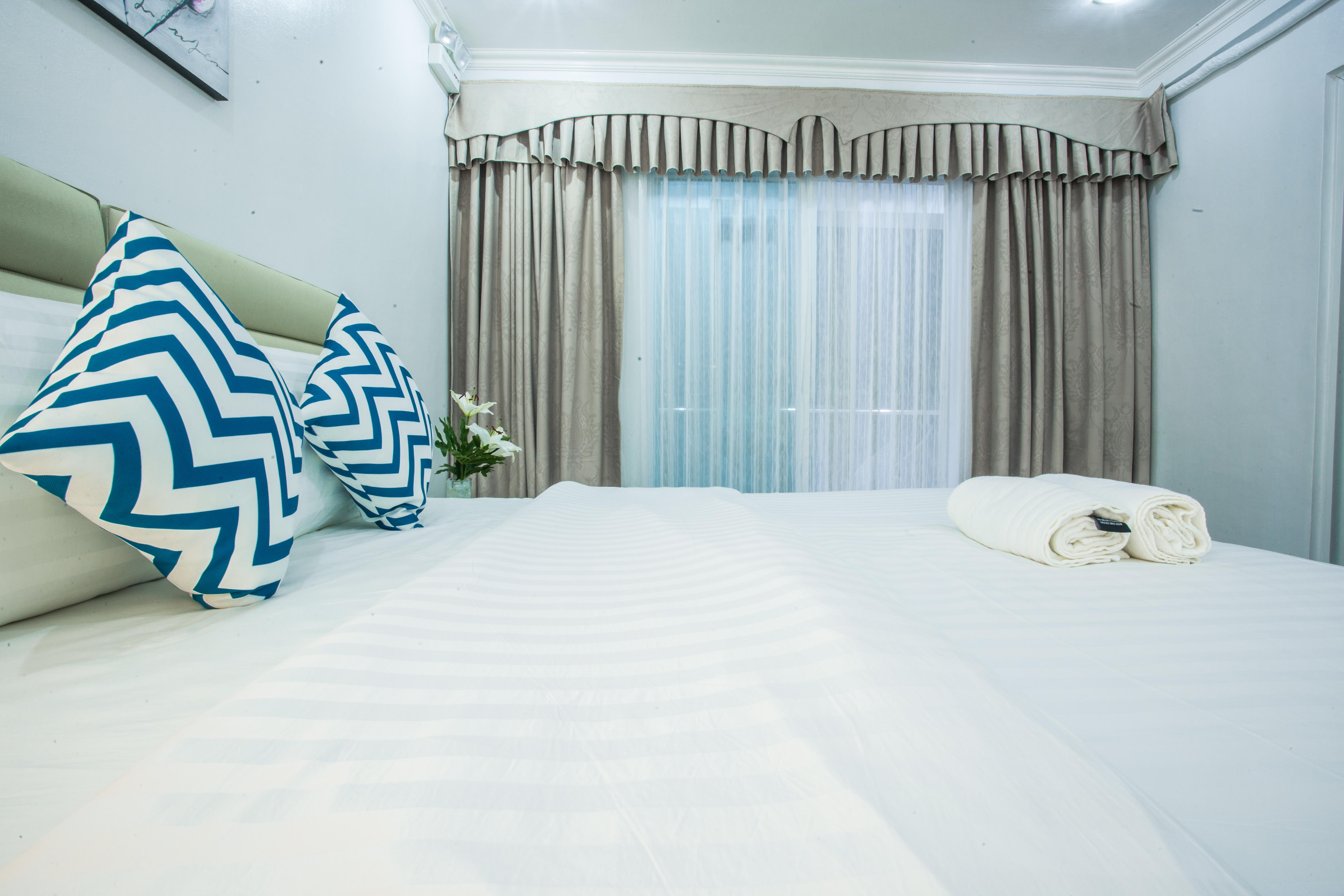 Grand Blue Beach Hotel Manoc-Manoc Ngoại thất bức ảnh