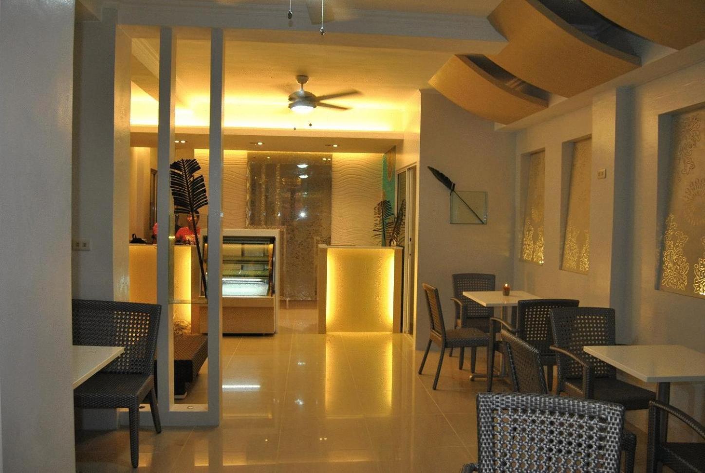 Grand Blue Beach Hotel Manoc-Manoc Ngoại thất bức ảnh