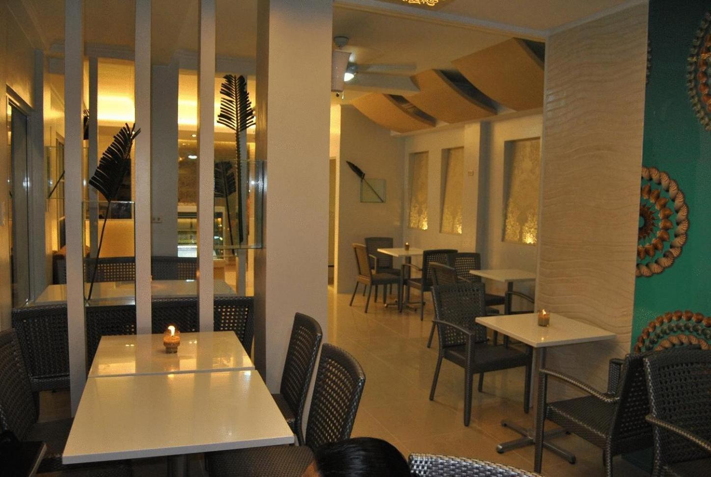 Grand Blue Beach Hotel Manoc-Manoc Ngoại thất bức ảnh