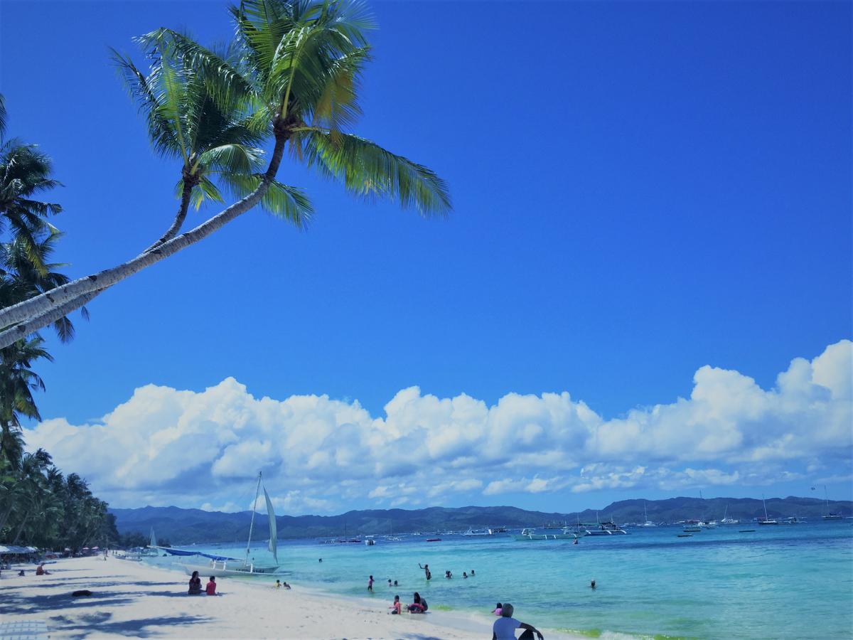 Grand Blue Beach Hotel Manoc-Manoc Ngoại thất bức ảnh