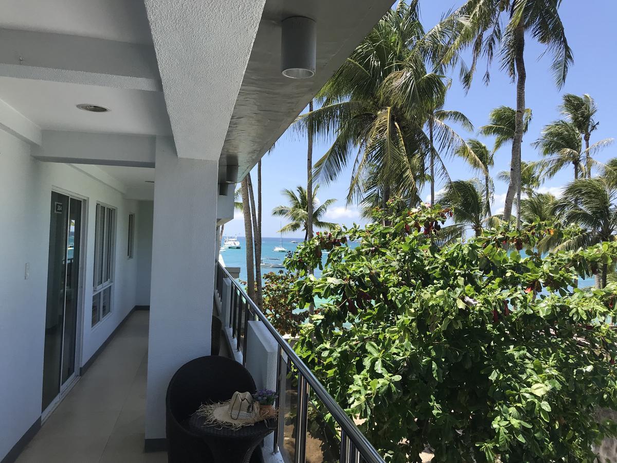 Grand Blue Beach Hotel Manoc-Manoc Ngoại thất bức ảnh
