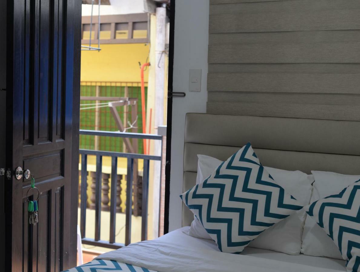 Grand Blue Beach Hotel Manoc-Manoc Ngoại thất bức ảnh